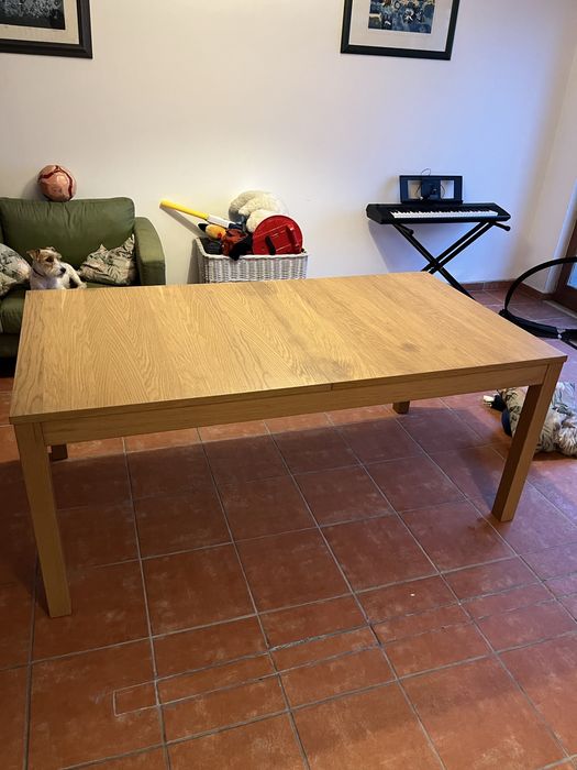 Mesa de refeições extensivel