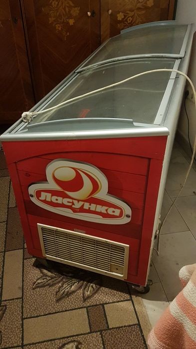 Морозильна камера,лар.