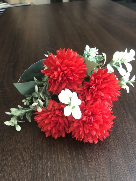 Bukiet sztucznych kwiatków 48tknkw