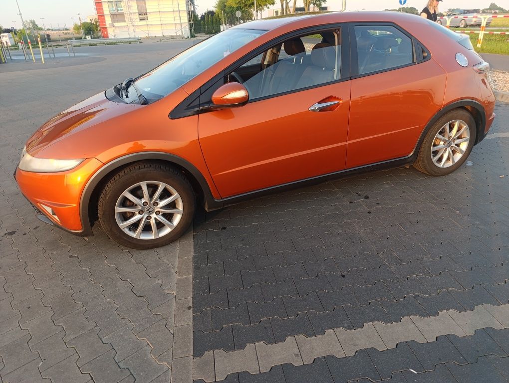 Honda Civic VIII UFO 1.4 100KM