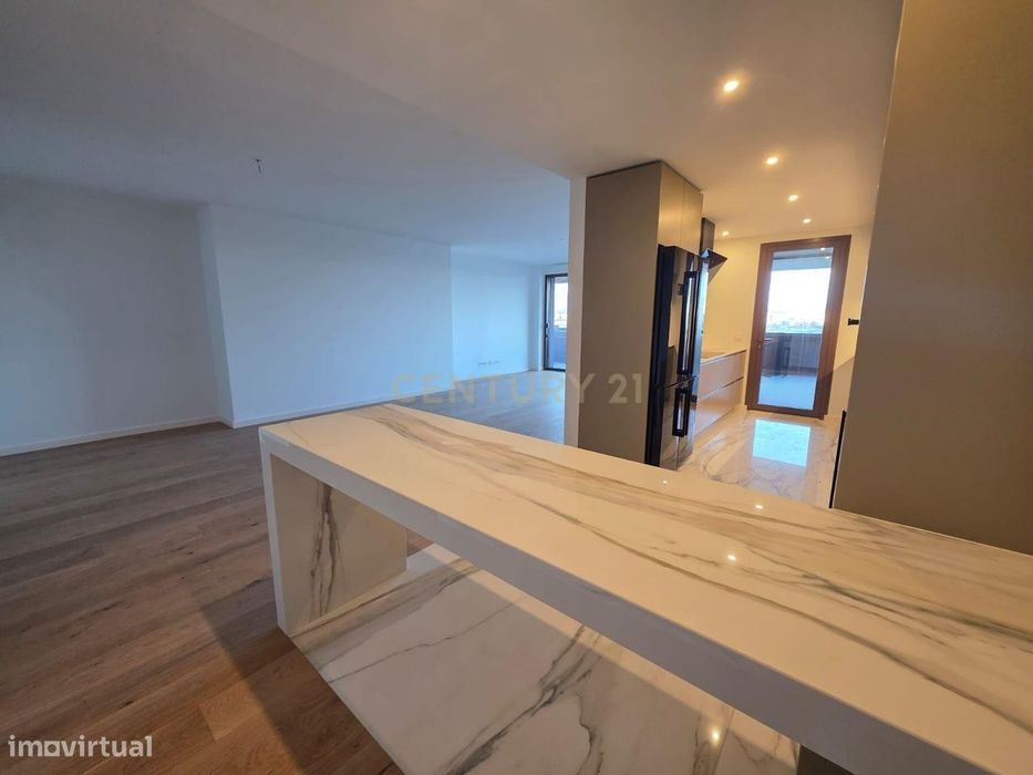 Apartamento T4 - 4 Suites e Piscina Privativa | Empreendimento Douro N