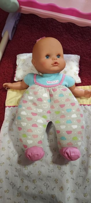 Berço Nenuco para colocar na cama das meninas