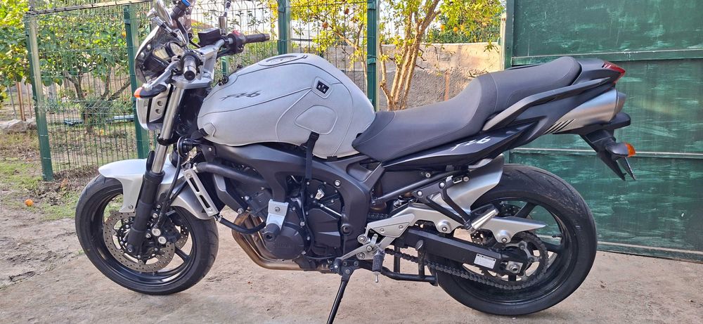 yamaha fz6 s2 em muito bom estado e com poucos kms