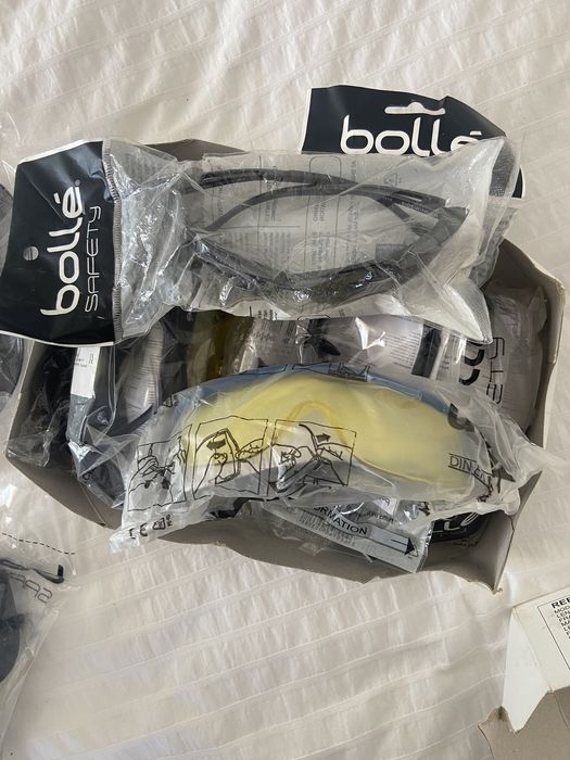 Óculos de proteção NOVOS