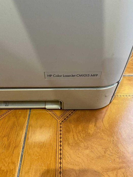 Кольоровий лазерний  HP COLOR LaserJet CM1015 MFP з картриджами