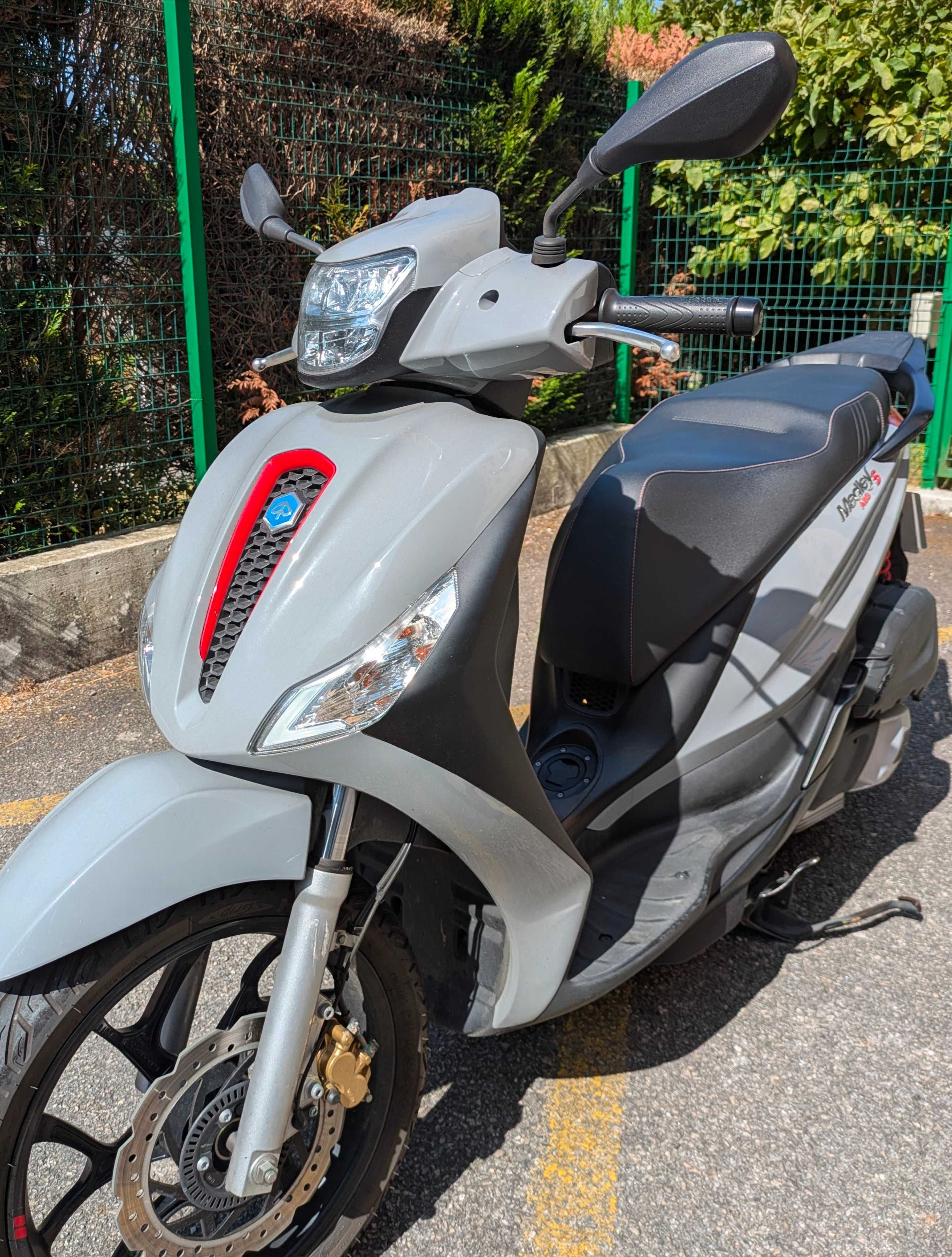 Piaggio Medley S 125