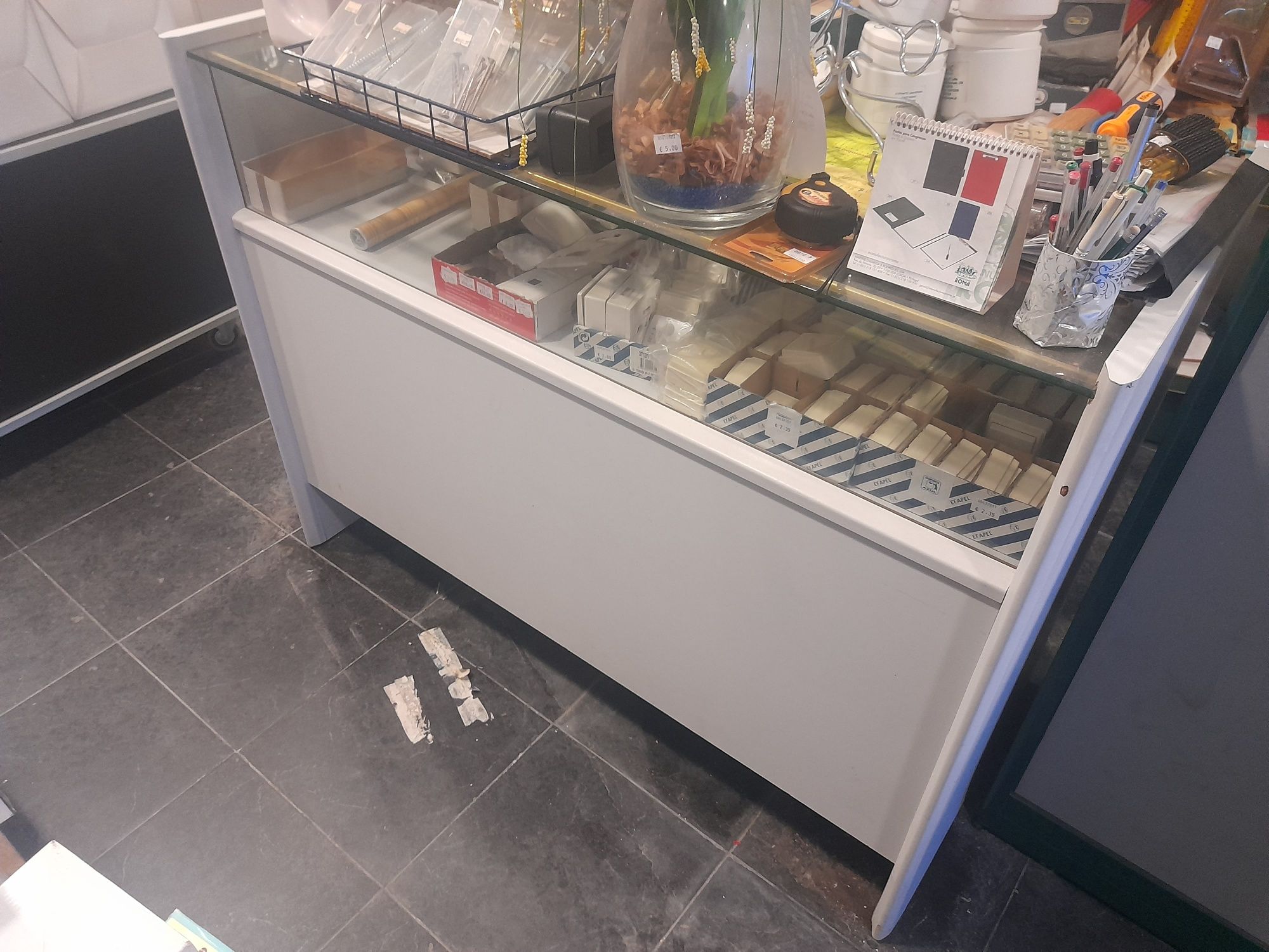 Balcão para loja branco