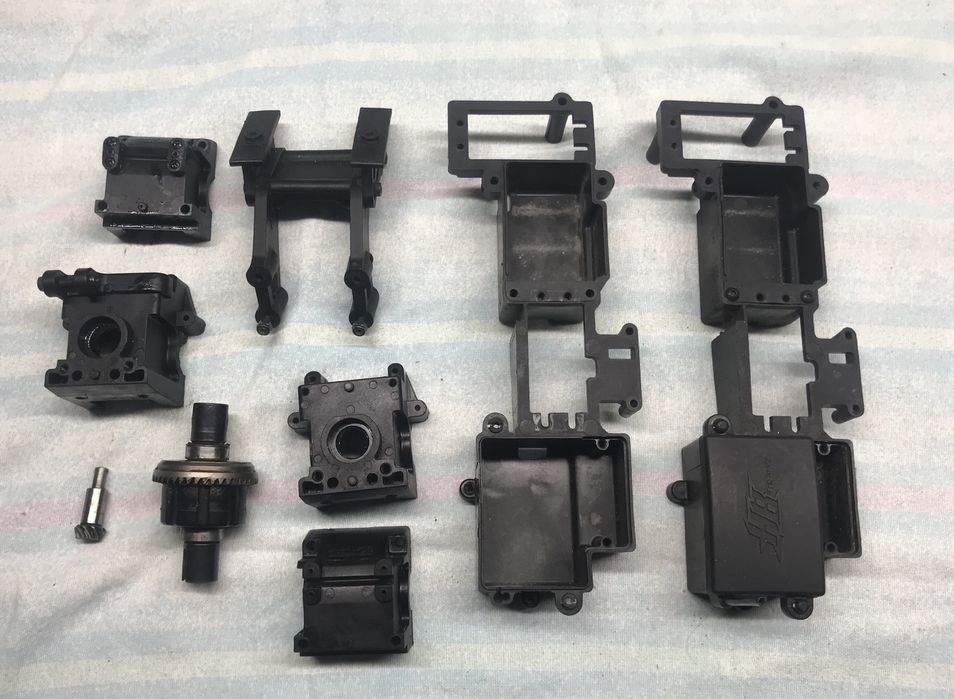 Vário material rc Hot bodies D8