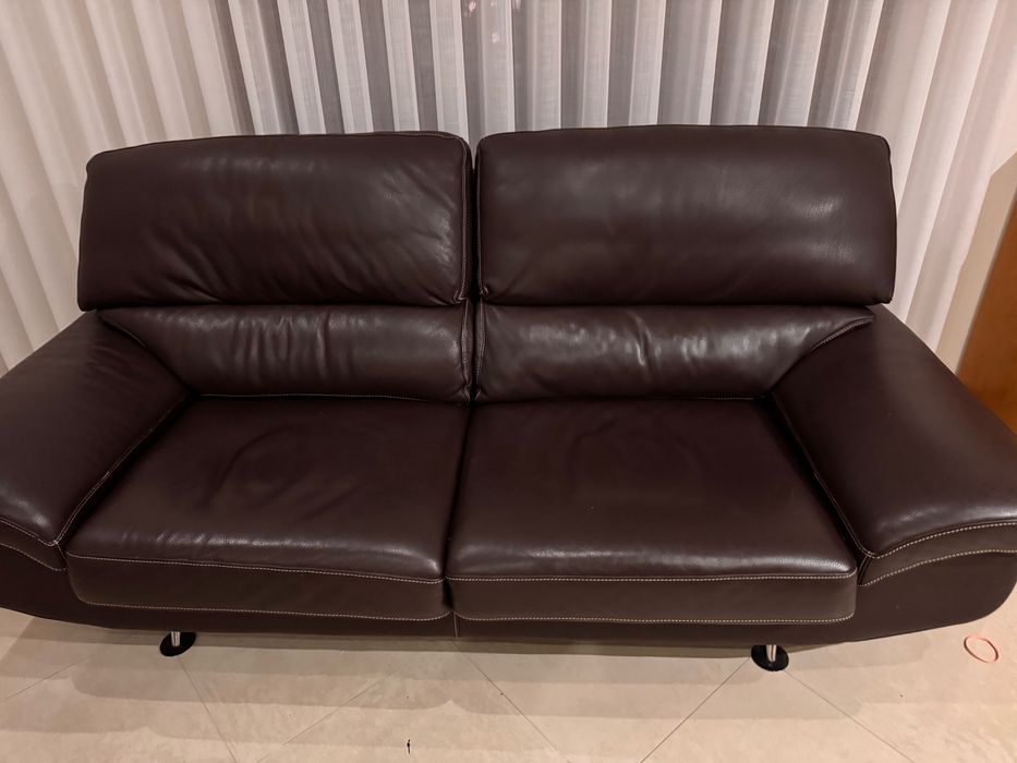 Sofá de Pele Semi-novo