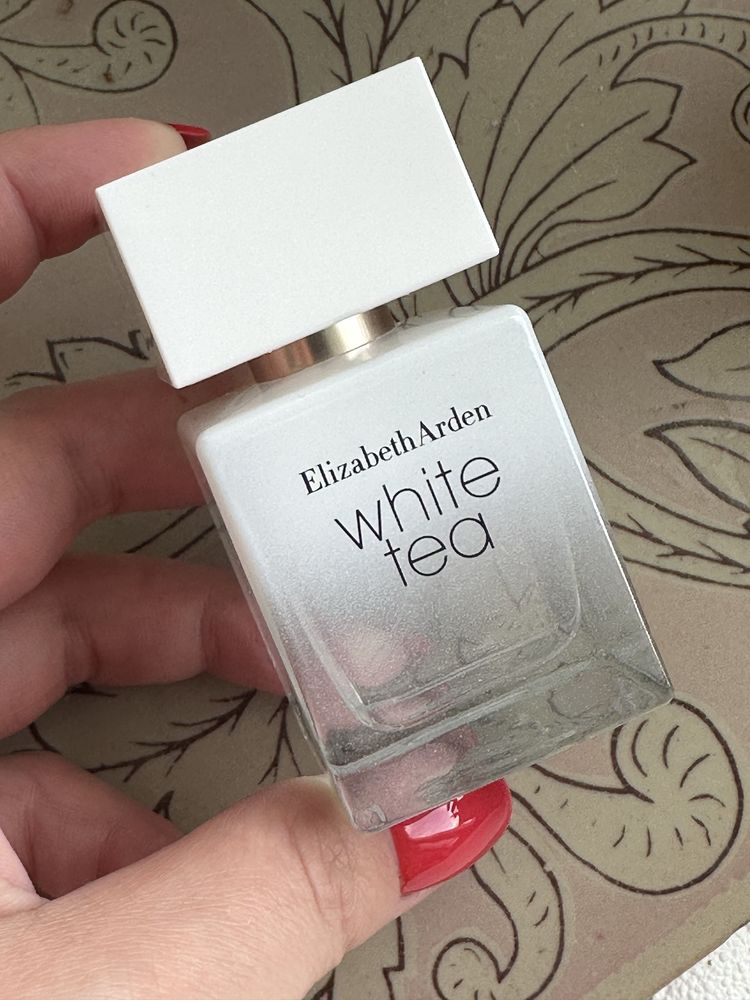 Elizabeth Arden white tea