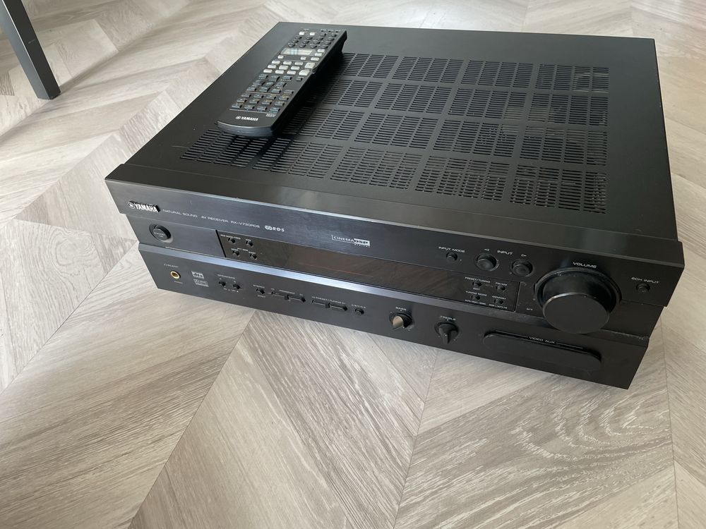 Amplituner 5.1 z pilotem Yamaha RX-V730RDS