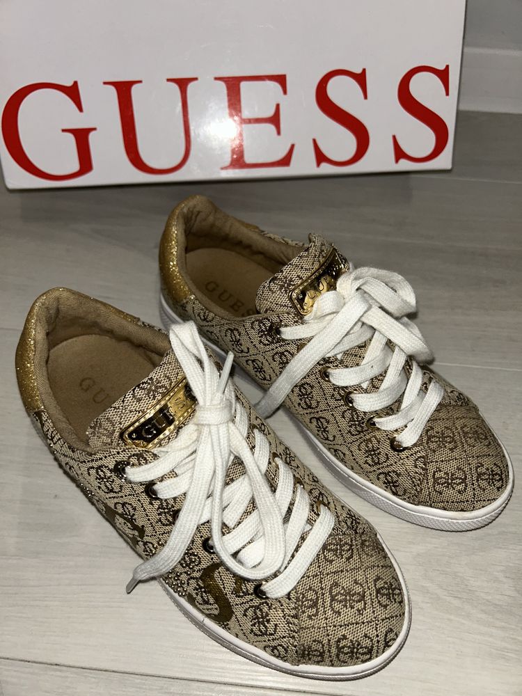 Sneakersy Guess zlote