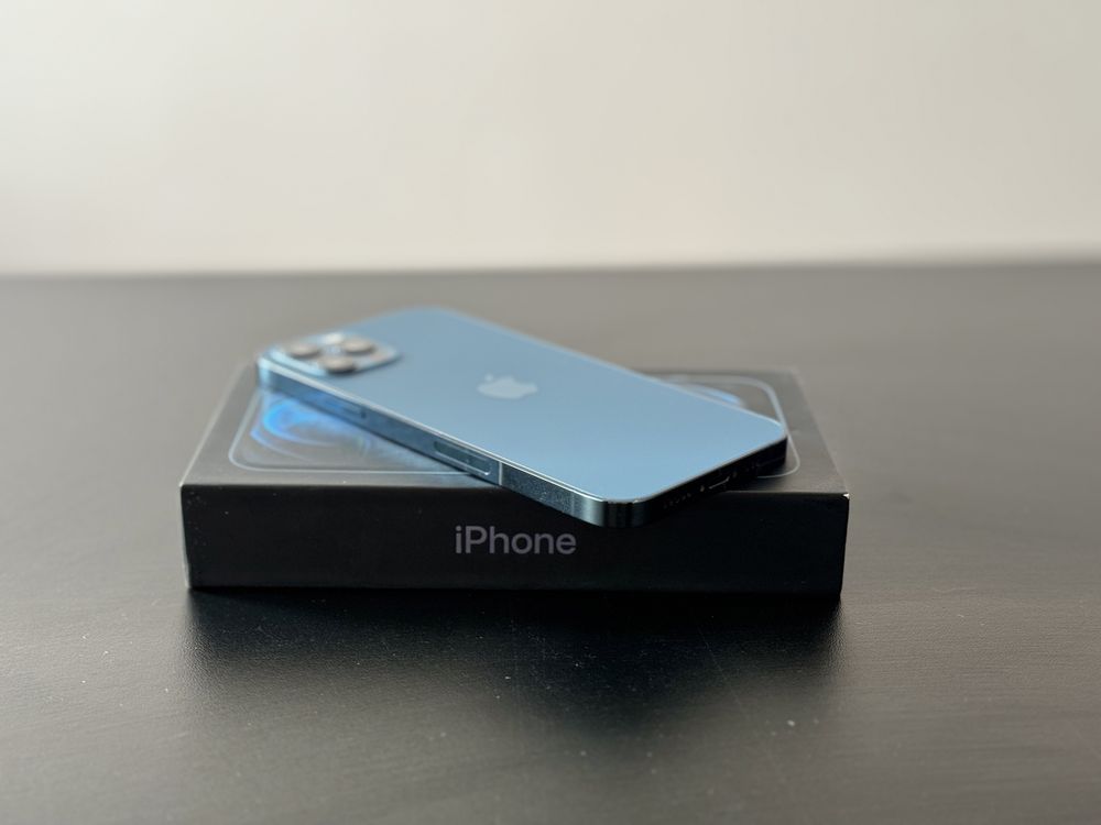 Apple iPhone 12Pro 256GB (Pacific Blue)