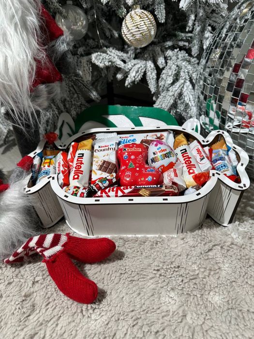 Преміум набір, подарунковий бокс з цукерками для дівчини