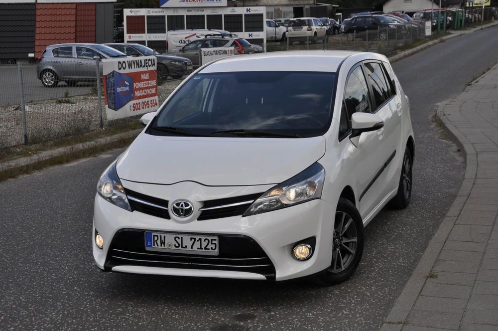 Toyota Verso AUTOMAT Navi Klimatronik Alu Webasto