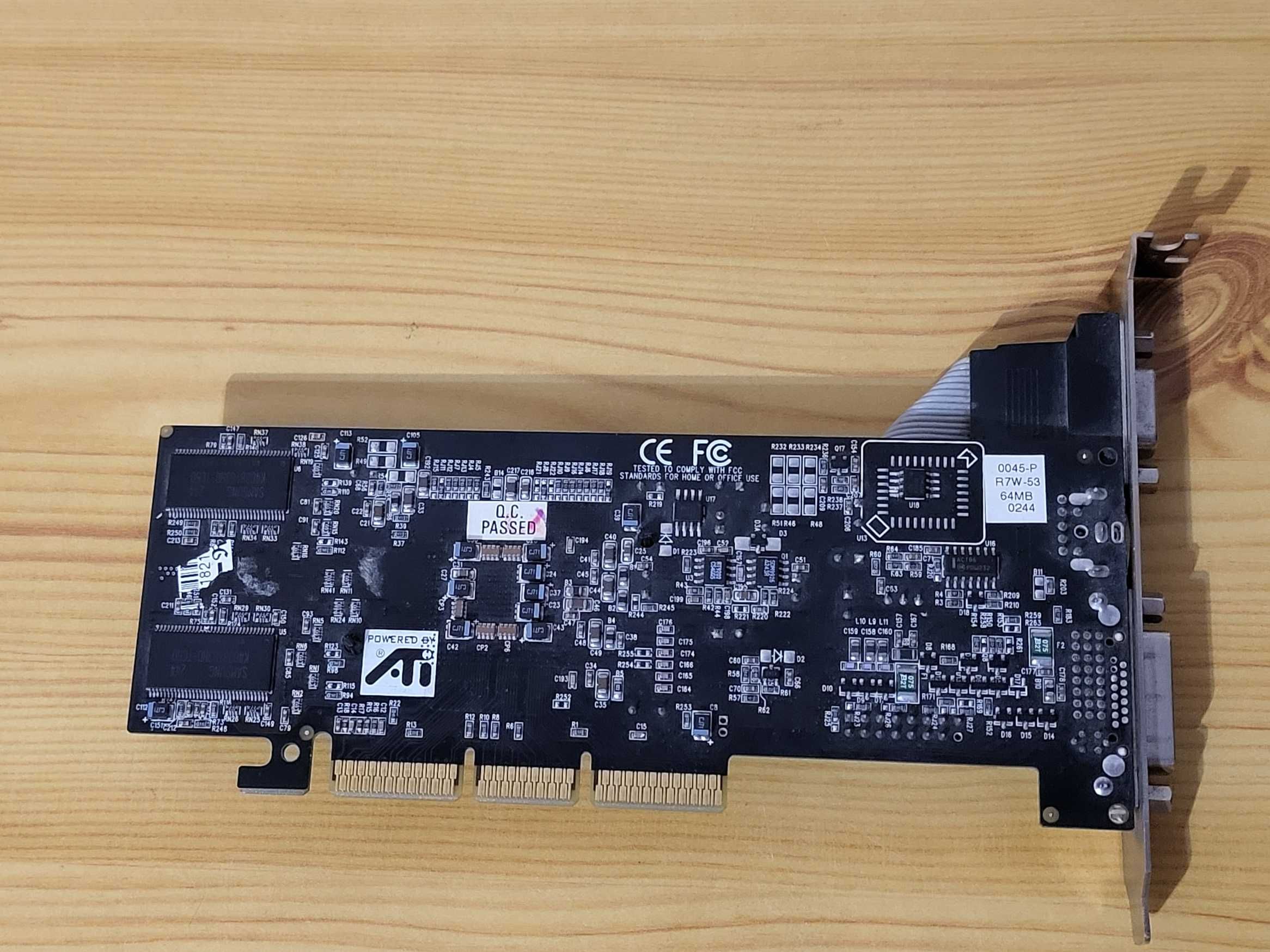 karta graficzna retro ATI Radeon 7500 LE 64 MB DVI VGA