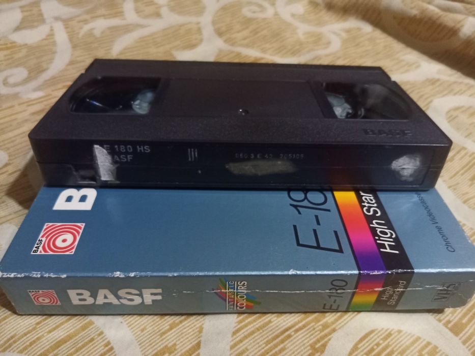 Видеокассеты (коллекция эротики 7шт.)