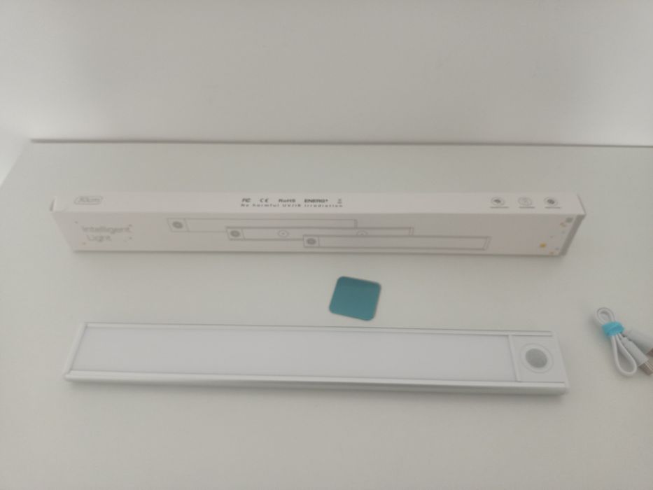 Lampa podszafkowa kuchenna panel LED czujnik ruchu trzy kolory 30cm