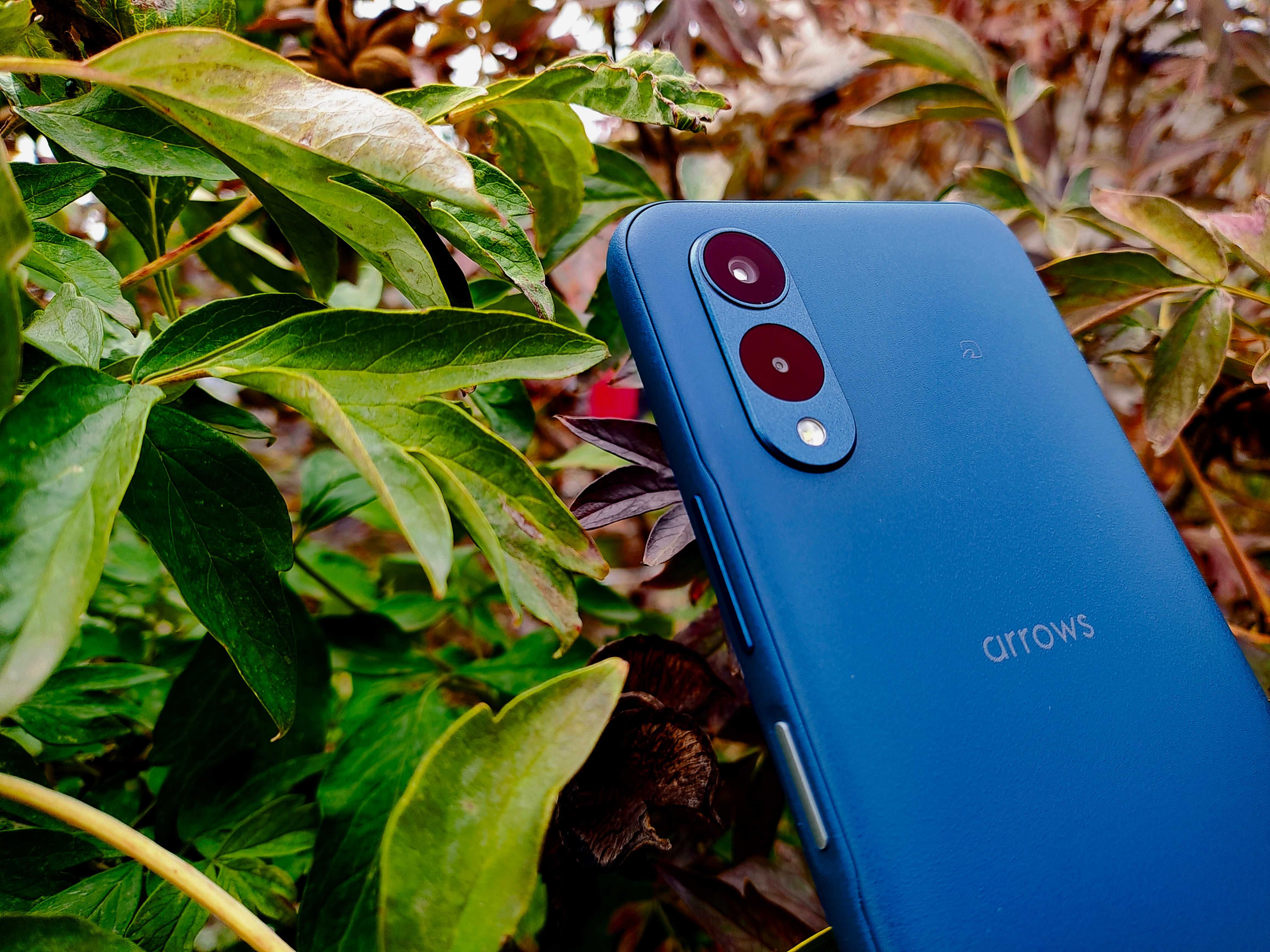 Противоударный смартфон Fujitsu F-52E(2sim,IP68,NFC,4500m,6.1",50mp)