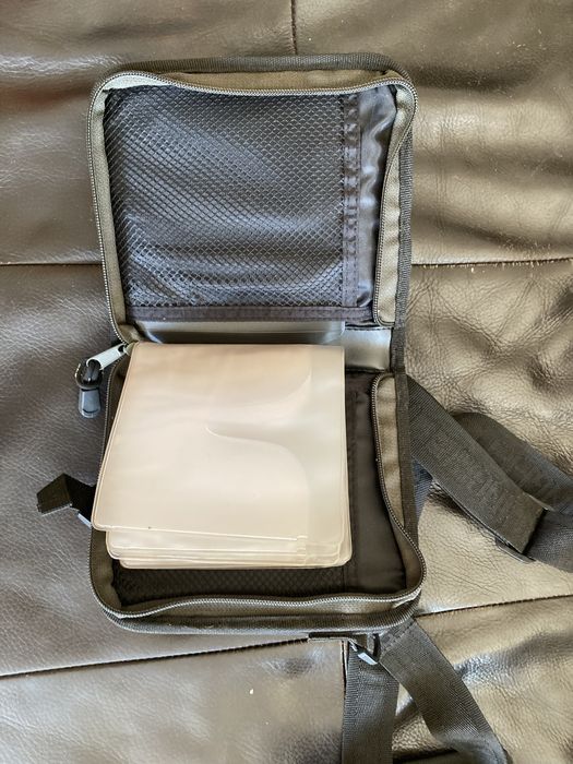 Lote de CD's e dois Porta CD's