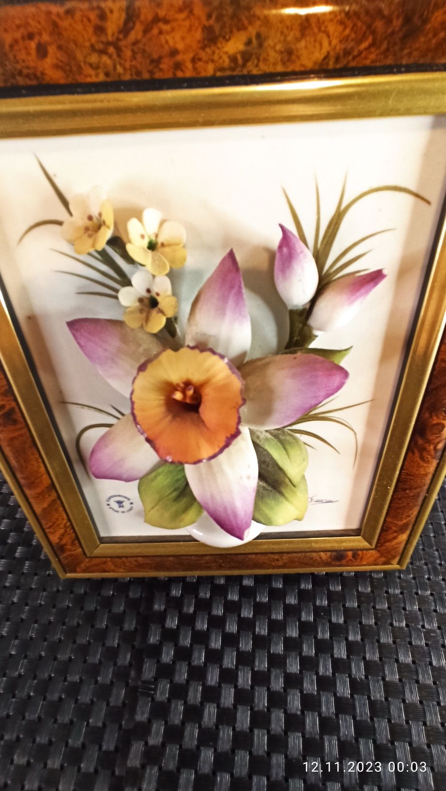Porcelana Capodimonte obraz z porcelanowymi kwiatami  projekt Simonn