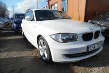 BMW Seria 1 2011r, 1.6 Benzyna, Lekko uszkodzony bok.