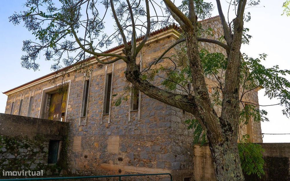 Armazém no Centro de Marmelete