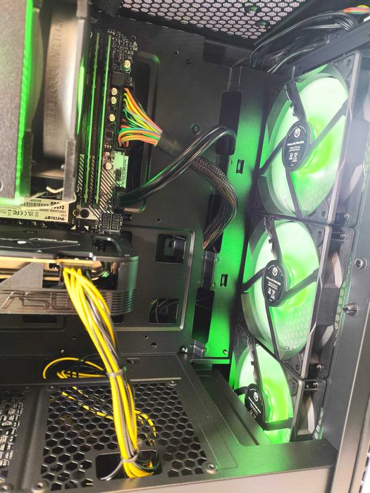 Komputer do GIER fabrycznie NOWY Ryzen 5 16GB 512GB RTX 5050 8GB ARGB