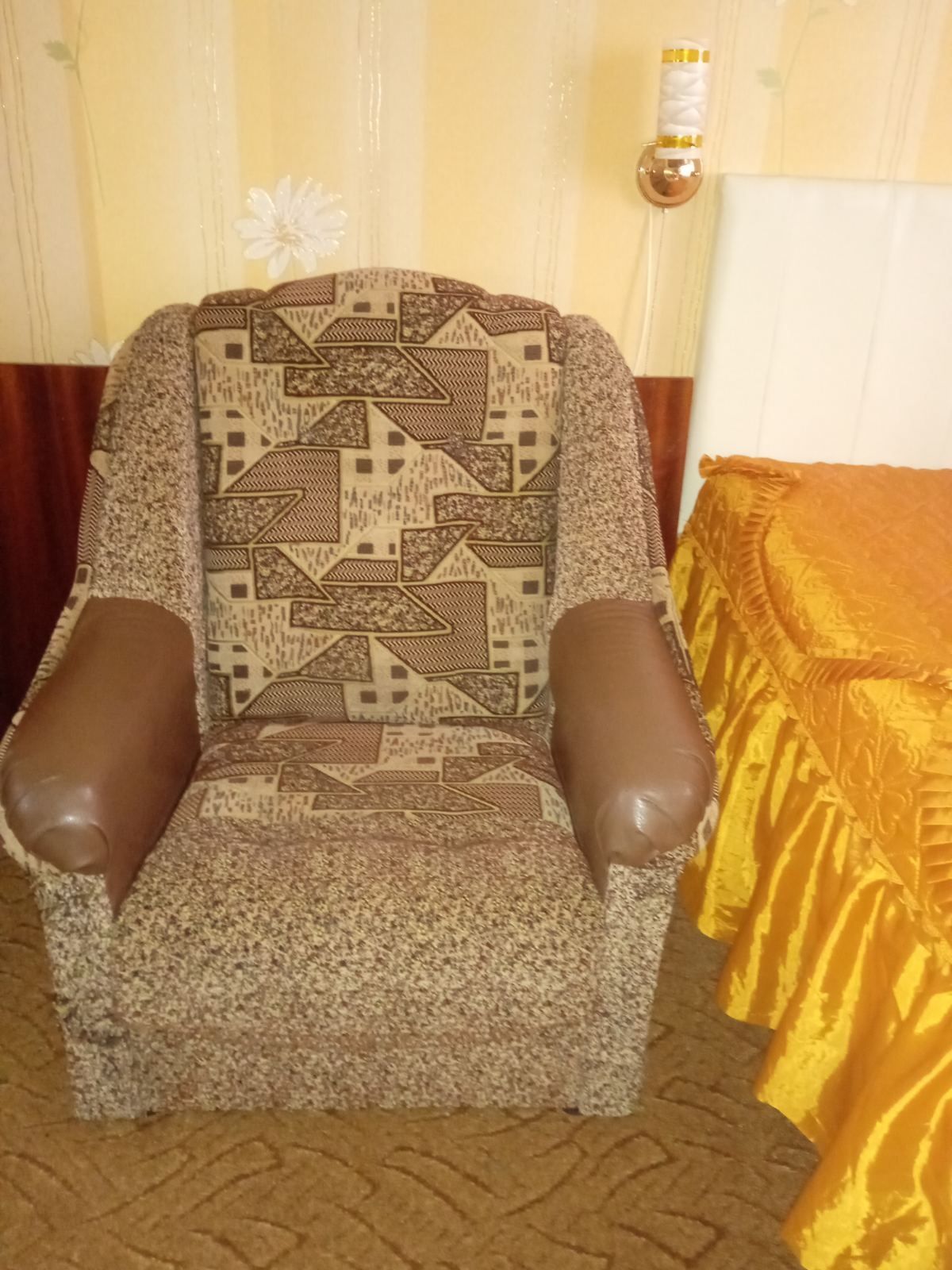 Продам крісла 2 шт.