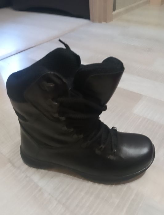 Продам НОВІ зимові жіночі черевики