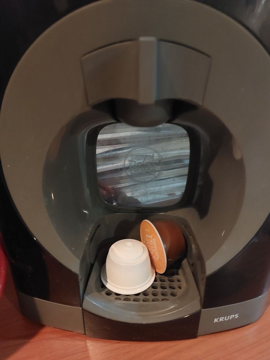 Ekspres nescafe dolce gusto