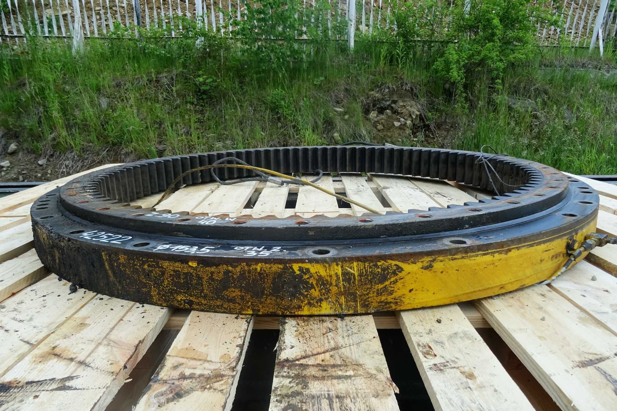 Wieniec obrotu. Łożysko obrotu do koparki Komatsu PC290-6.Slewing ring