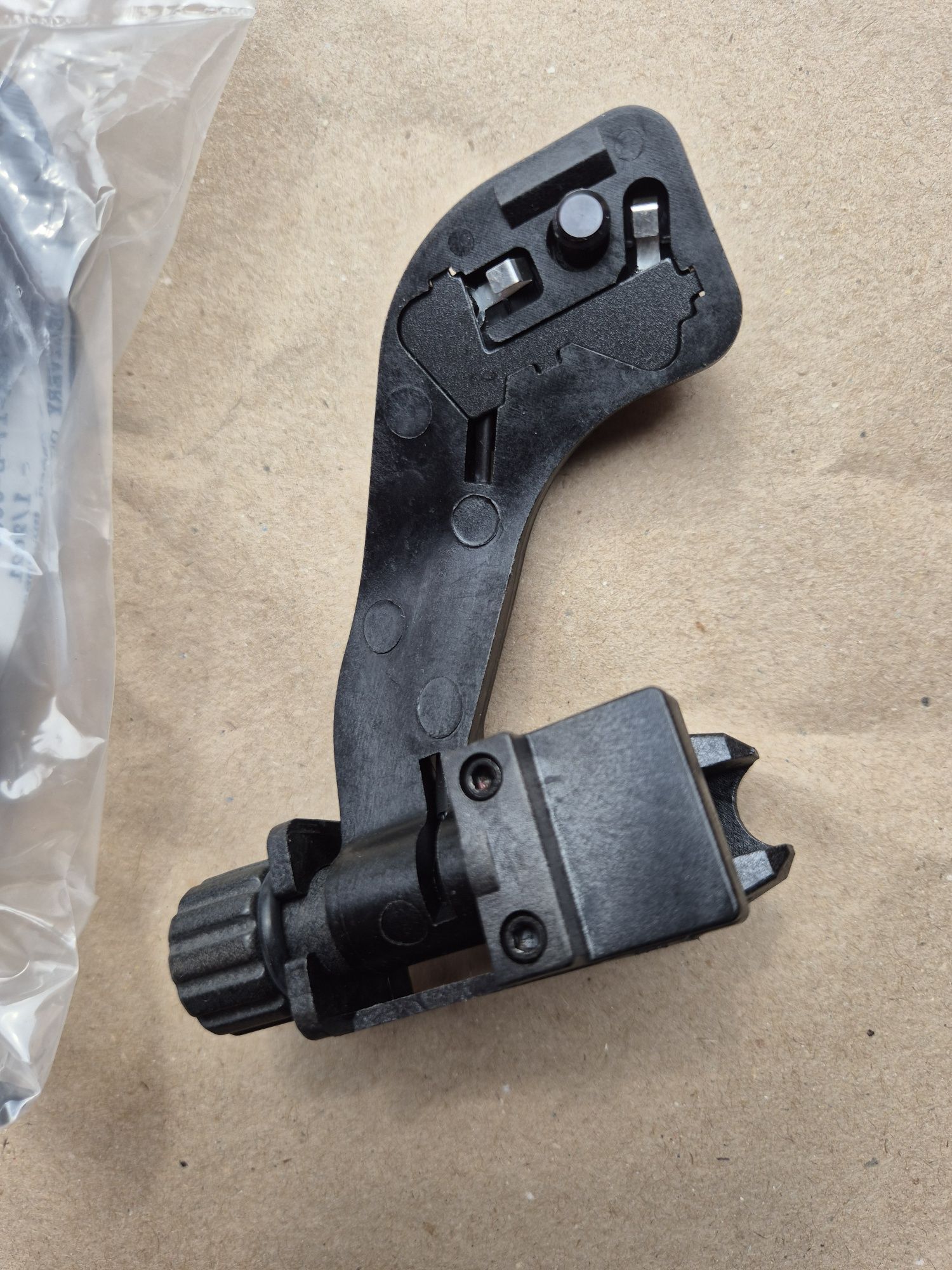 Адаптер  J-Arm для PVS-14. Новый.