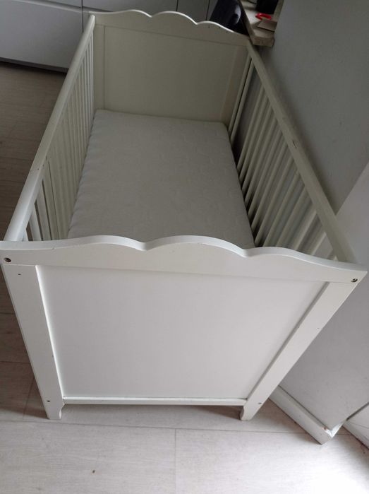 Łóżeczko dla dziecka 60 x 120 z grubym materacem