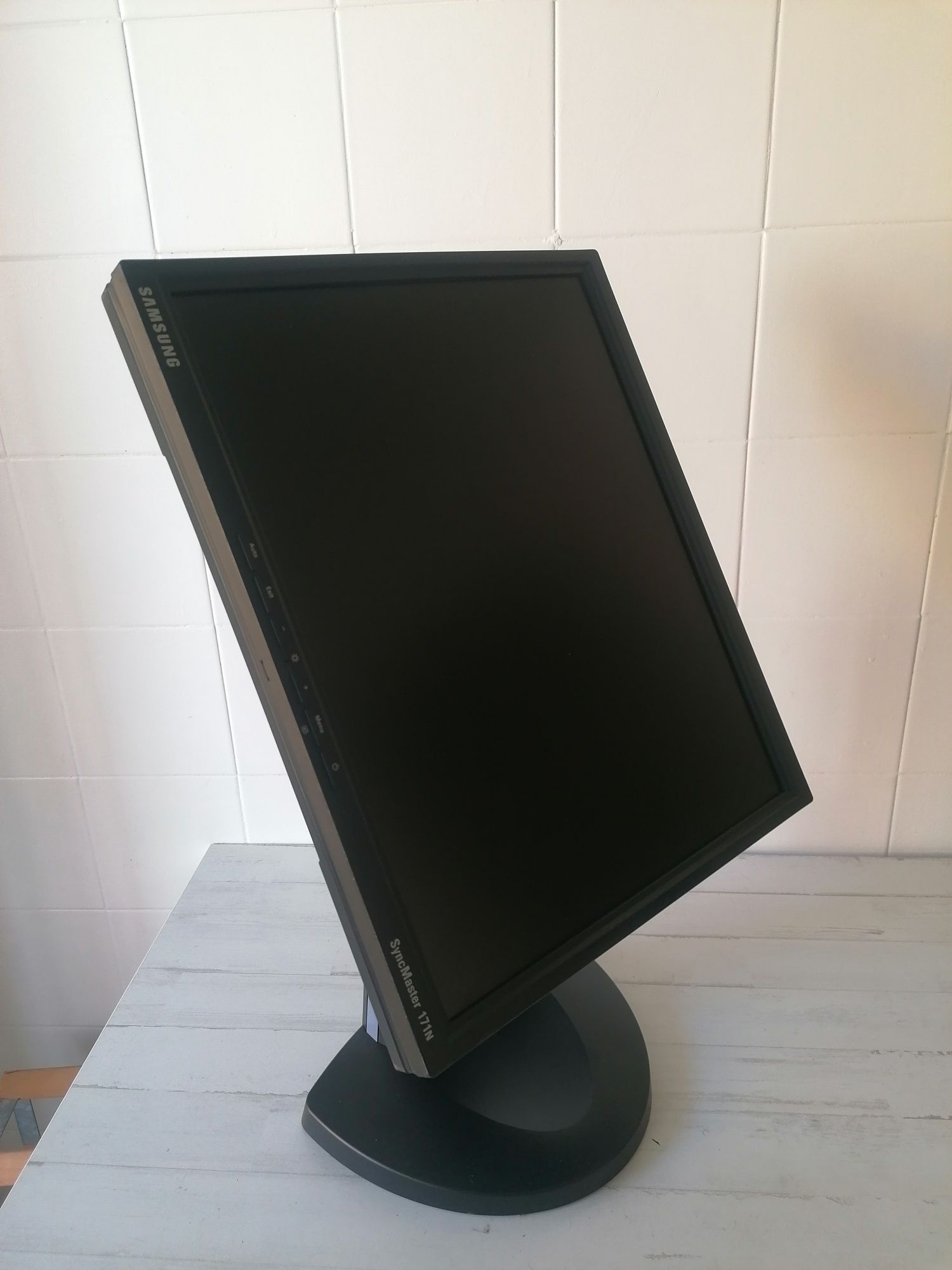 Monitor LCD Samsung SyncMaster 171N 17 Polegadas