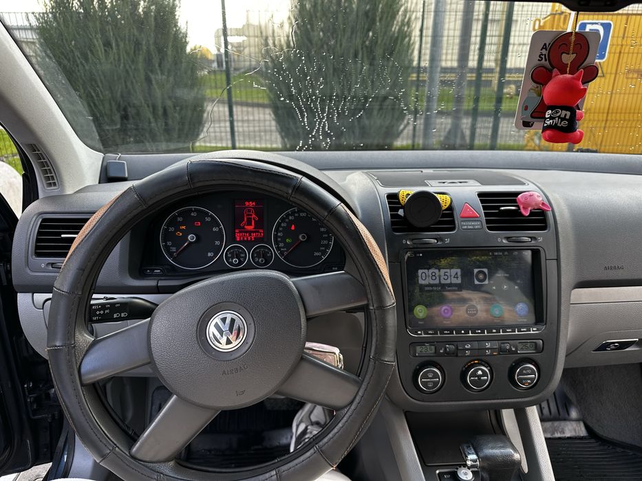 Volkswagen Golf V 1.6 MPI  Розмитнений