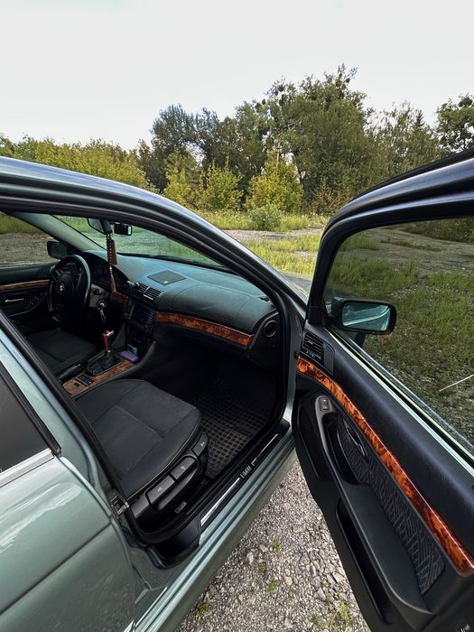 Продам BMW e39 FL