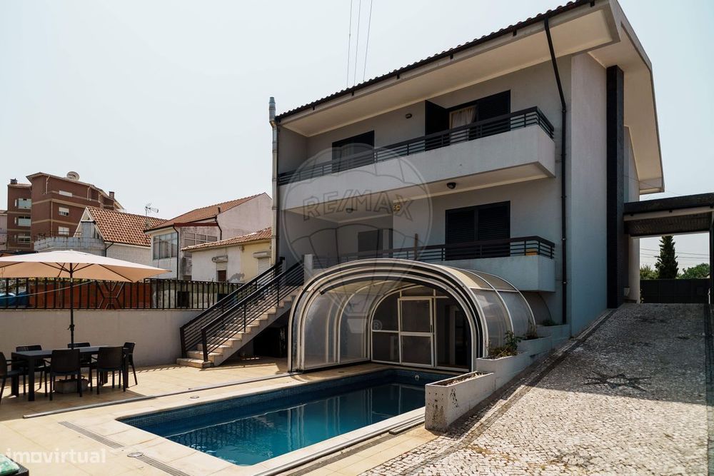 Moradia T6 para venda