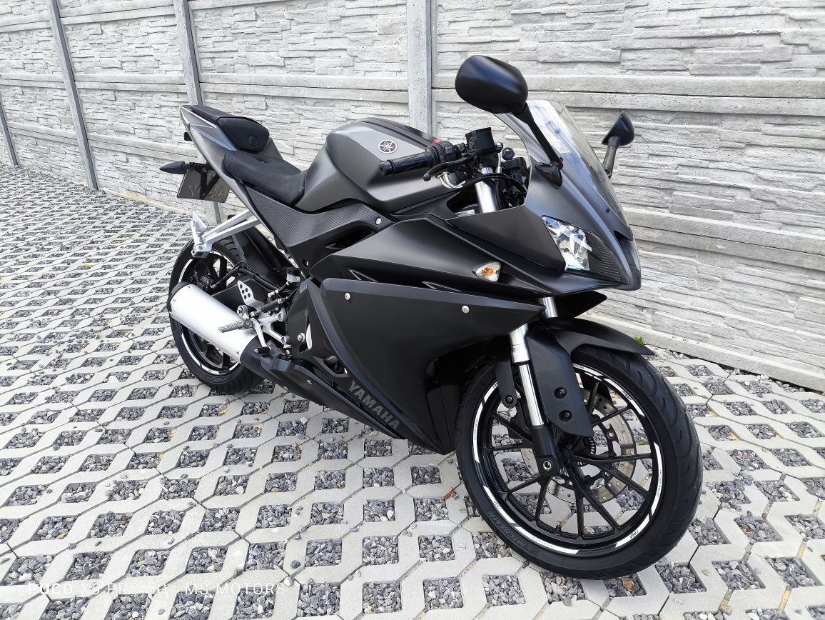 Yamaha YZF 125 R 2015 rok ABS niski przebieg zadbana