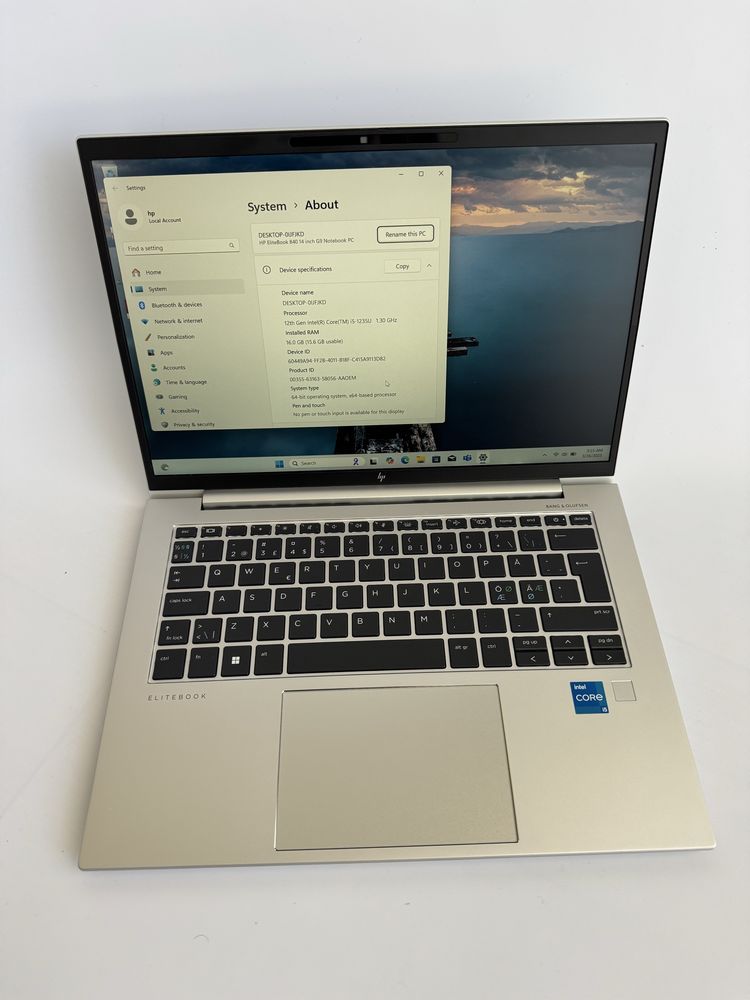 Hp elitebook 840 g9 i5-1235u 16ram 14” FHDips Plus