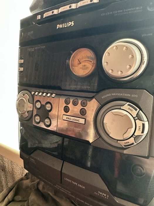 Продам Музыкальный центр PHILIPS