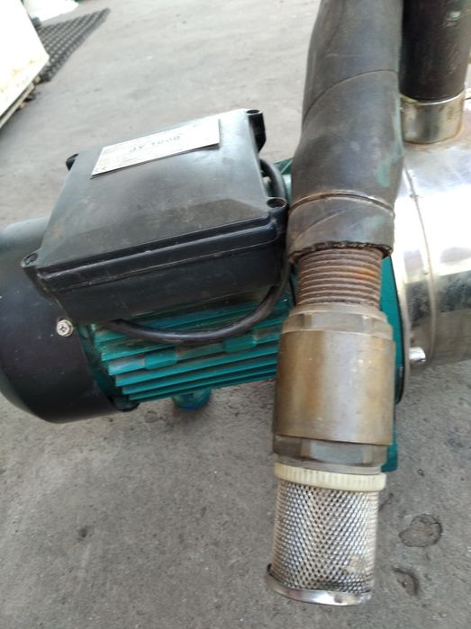 Насос з насосної станції.