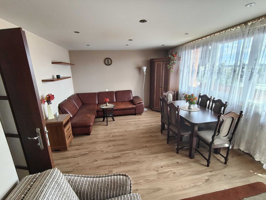 Mieszkanie 2-pokojowe 53.5 m² + dwie piwnice i dwa garaże