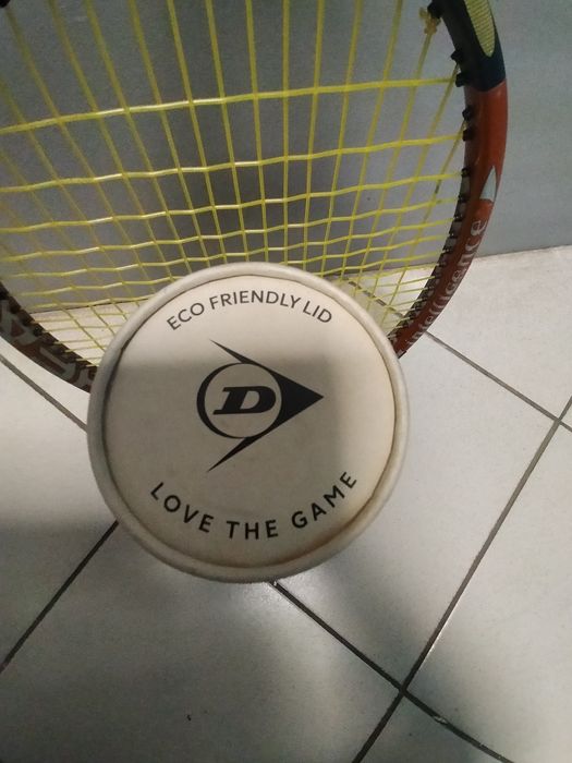 Ракетка для великого тенісу та м'ячі