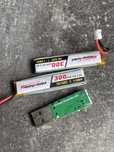 Ladowarka ogniw 1S USB + dwa akumulatory