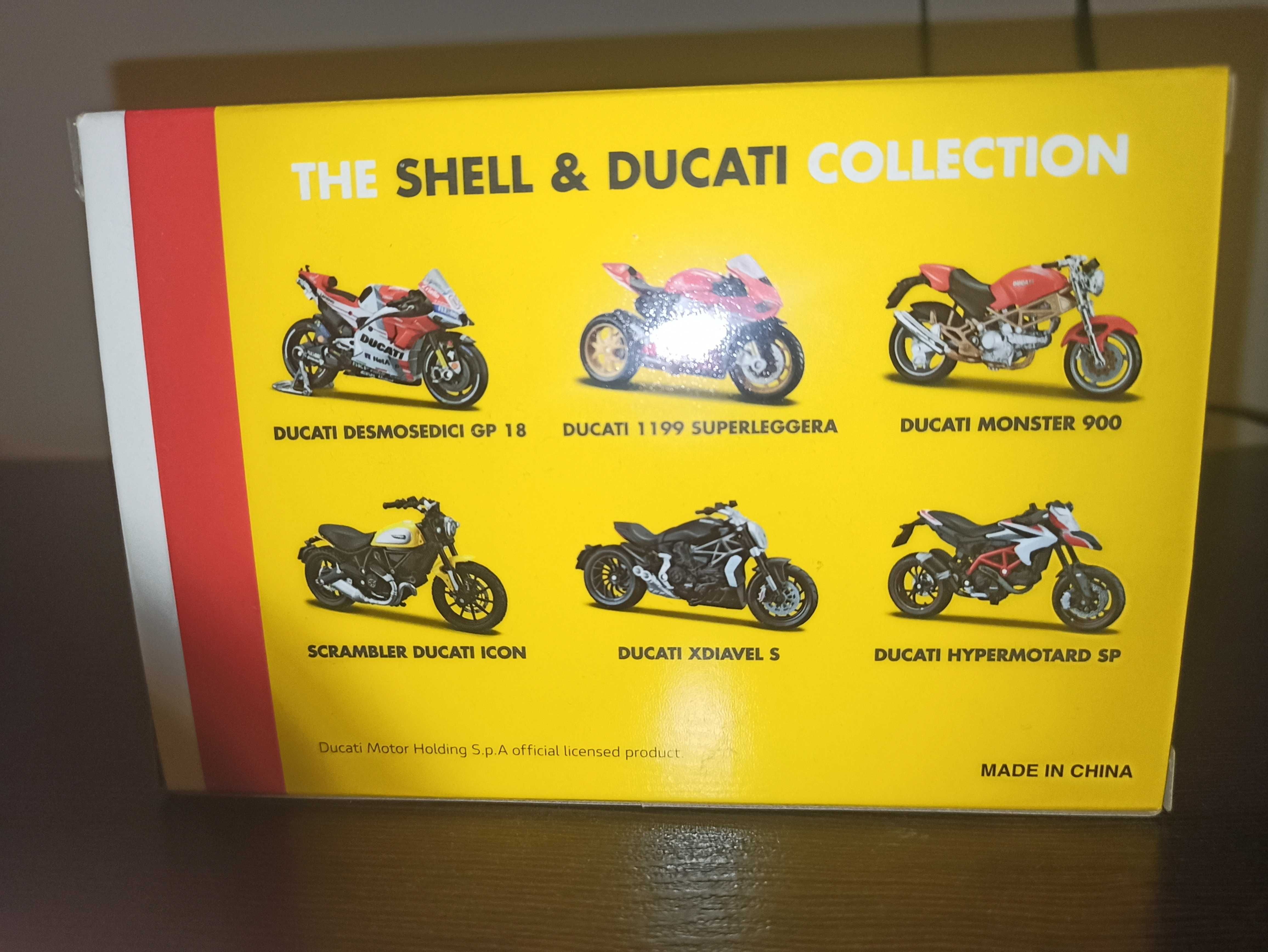 Model Ducati MONSTER 900 1/18 SHELL