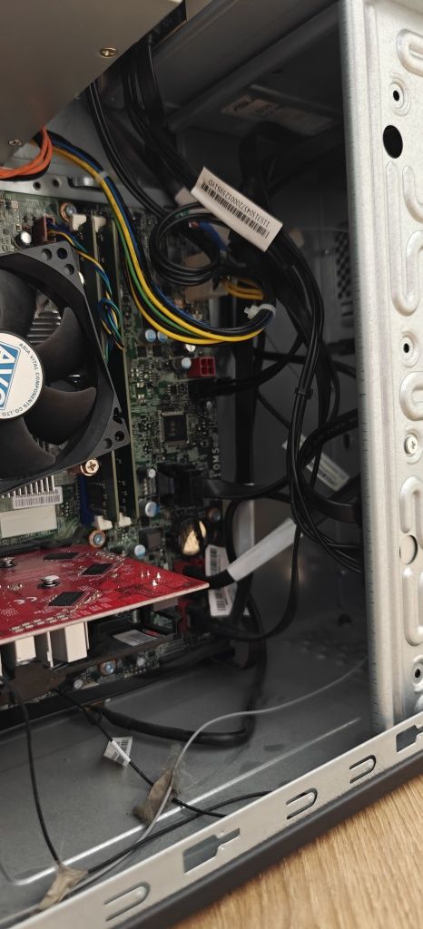 Komputer stacjonarny Lenovo i5/16GB-DDR4/512 SSD