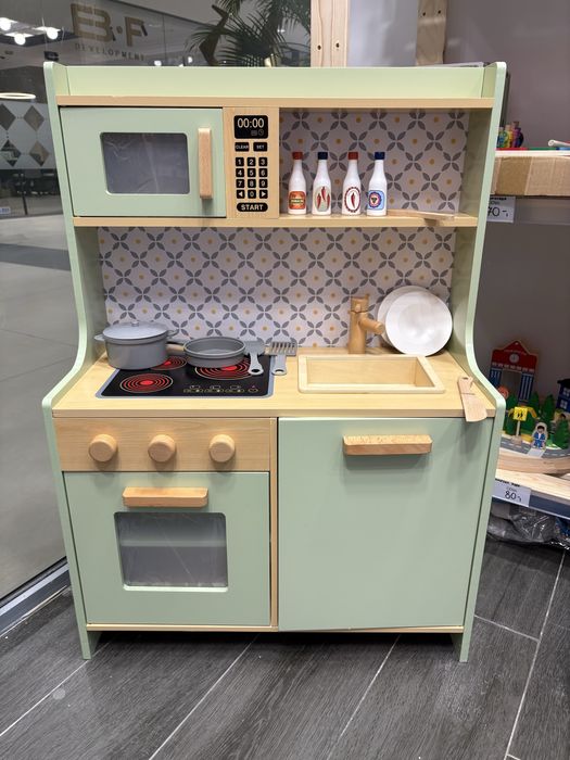 Nowa drewniana duża miętowa kuchenka