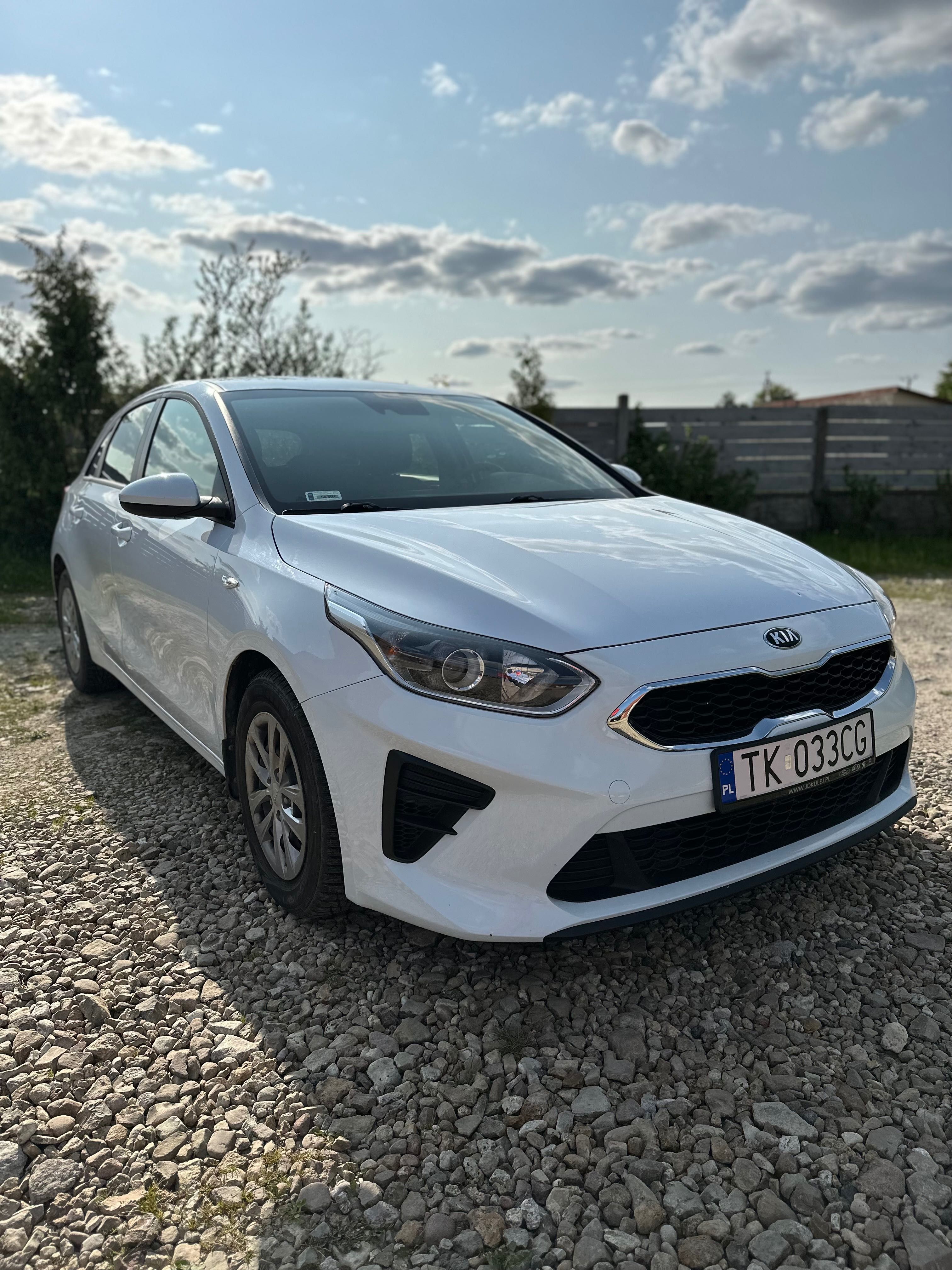 KIA CEED III HATCHBACK 1.6 CRDI 115 PS 2018r polski salon z książką