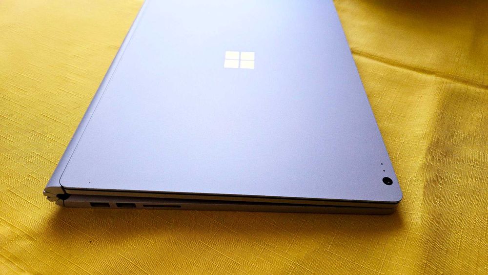 MS Surface Book 2, i7 | 16 GB RAM | SSD 512 GB | GTX 1050 (dedykowana)